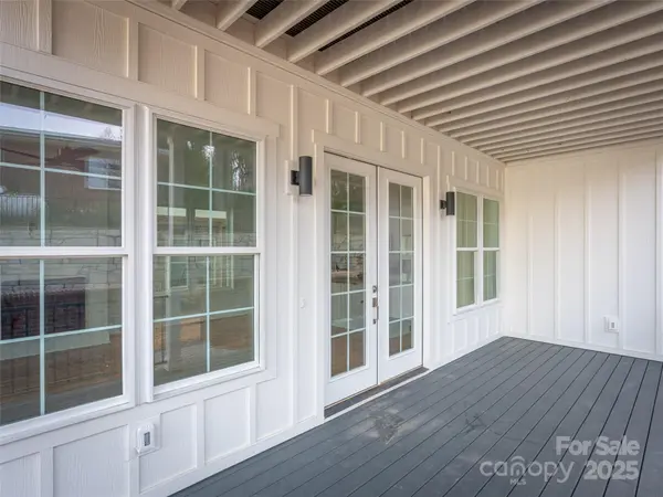36 Skyvue CT #C, Saluda, NC 28773