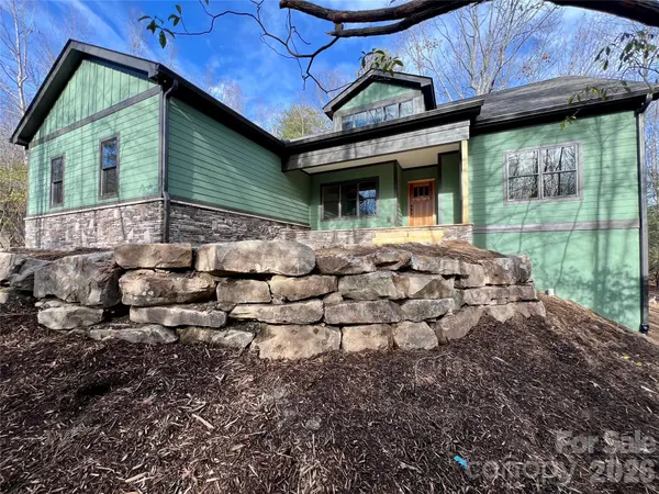 397 Soquili DR, Brevard, NC 28712