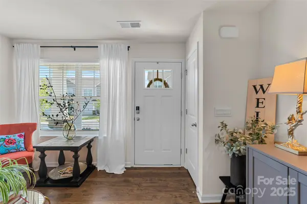 64 Benedict LN, Weaverville, NC 28787