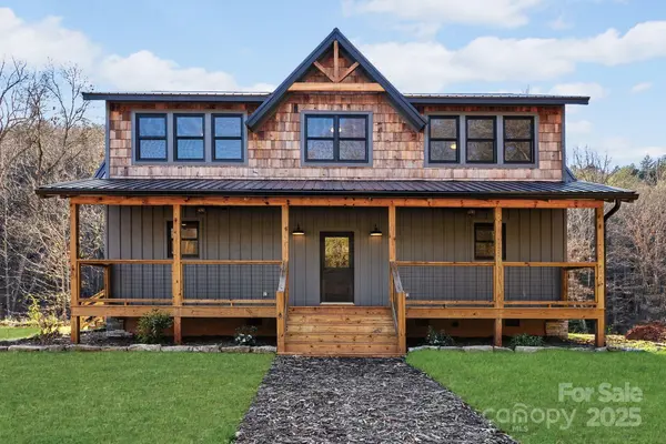 124 Light Waters DR, Cullowhee, NC 28723