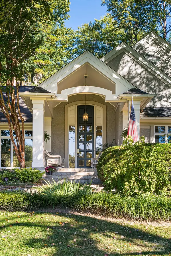 54 Fairway RD, Asheville, NC 28804