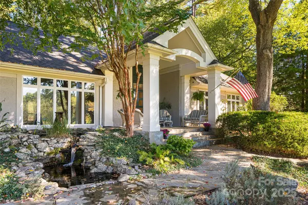 54 Fairway RD, Asheville, NC 28804