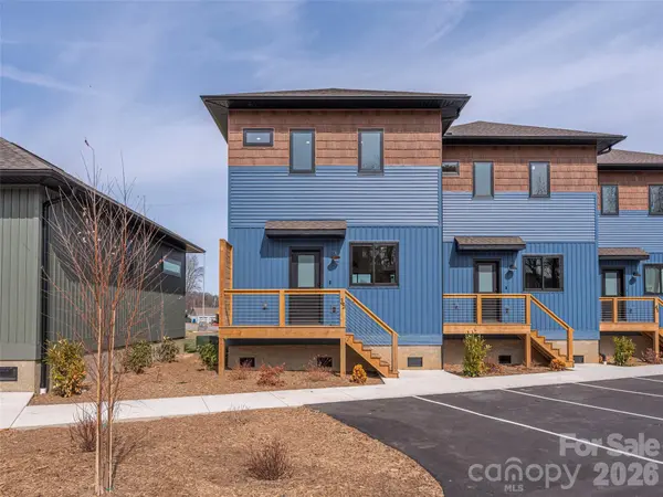 35 Leap Frog PARK, Waynesville, NC 28786