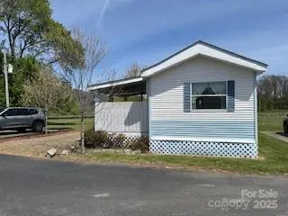 25 Summer Place DR, Waynesville, NC 28785