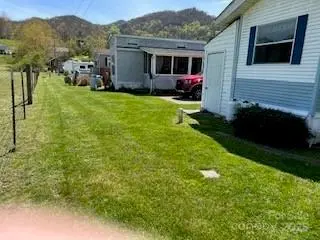25 Summer Place DR, Waynesville, NC 28785