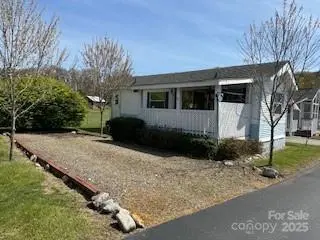 25 Summer Place DR, Waynesville, NC 28785
