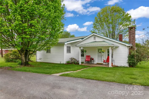 128 Summit AVE, Brevard, NC 28712