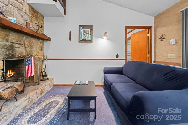212 Saddle LN #29, Deep Gap, NC 28618