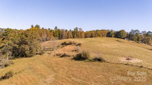 318 Monticello RD, Weaverville, NC 28787