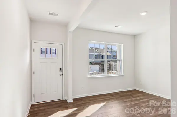 831 Adelston LN, Asheville, NC 28804