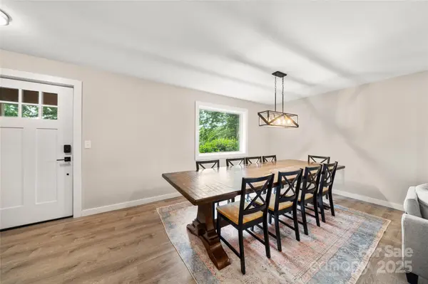 204 Terrys Gap Loop RD, Fletcher, NC 28732