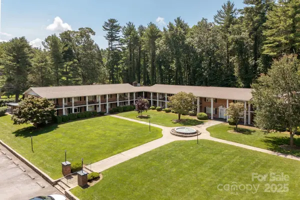 102 Boyd DR #7A, Flat Rock, NC 28731