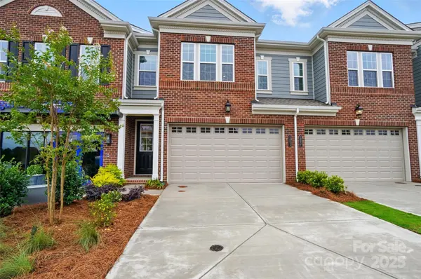 12101 Lavinia LN, Charlotte, NC 28277