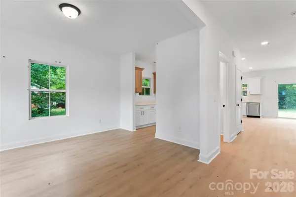 802 Patricia AVE, Harrisburg, NC 28075