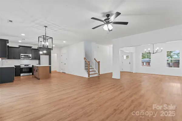 329 Henderson CIR, Harrisburg, NC 28075
