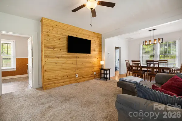 29 Ponder ST, Mars Hill, NC 28754