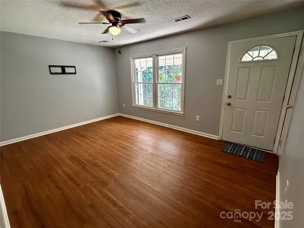 1568 Conway CT, Granite Falls, NC 28630