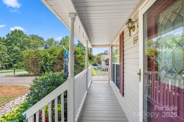 27 Eden Glen RD, Black Mountain, NC 28711