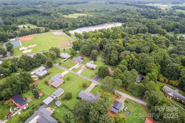 320 Forest Park DR, Denton, NC 27239