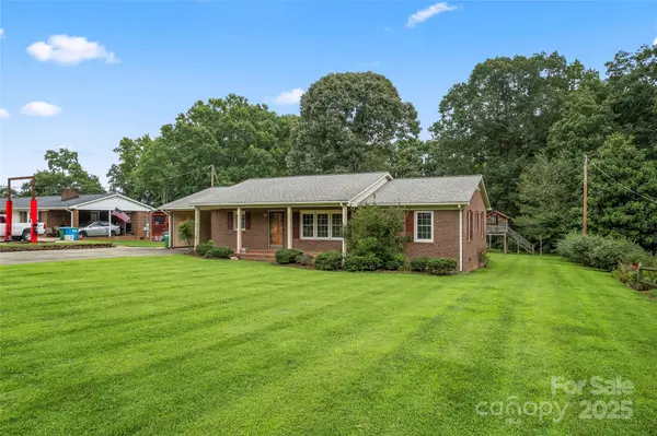320 Forest Park DR, Denton, NC 27239
