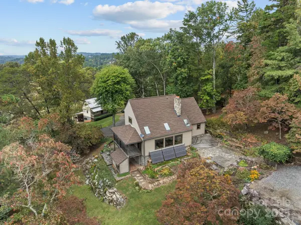 71 Kuykendall BR, Asheville, NC 28804