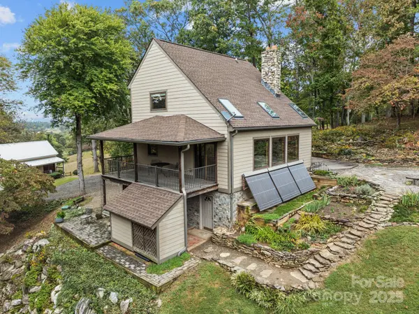 71 Kuykendall BR, Asheville, NC 28804