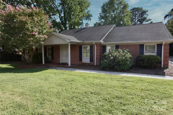 1910 Dale Earnhardt BLVD, Kannapolis, NC 28083
