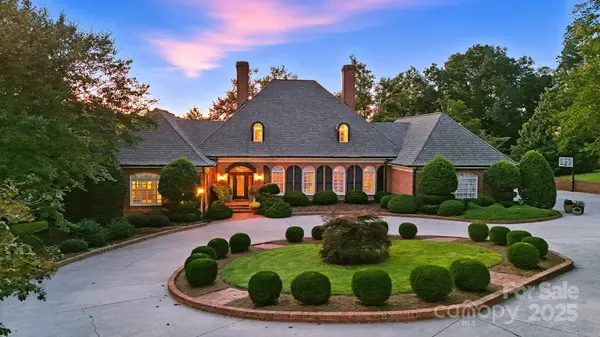 364 39th Avenue DR NW, Hickory, NC 28601