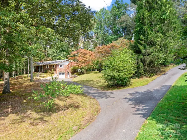 631 Macedonia RD, Asheville, NC 28804