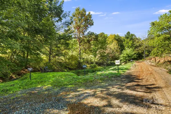 000 Maney Branch RD, Burnsville, NC 28714