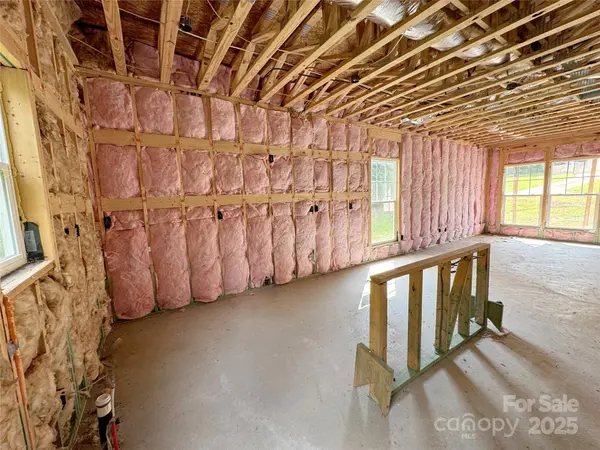 1074 Lyndsey Brook CT, Lincolnton, NC 28092