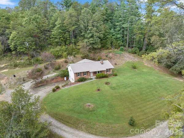25 Mezzo CV, Asheville, NC 28804