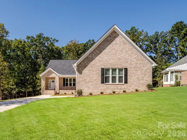 1036 Lyndon DR, Lancaster, SC 29720