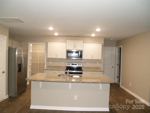 2504 Mcintosh ST, Dallas, NC 28034