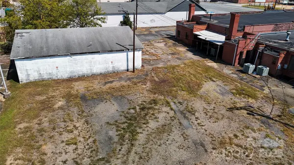 655, 651 N Cannon BLVD, Kannapolis, NC 28083