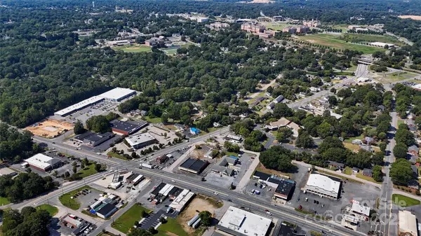 655, 651 N Cannon BLVD, Kannapolis, NC 28083