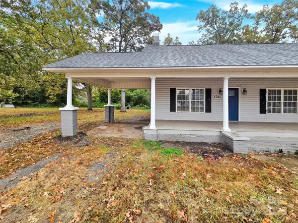 1241 S Lafayette ST, Shelby, NC 28152