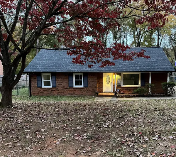 10517 Starwood DR,  Charlotte,  NC 28215