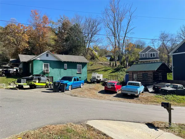130 Lookout RD, Asheville, NC 28804