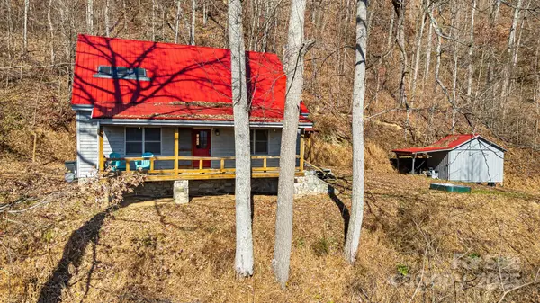 550 Cale WAY, Clyde, NC 28721