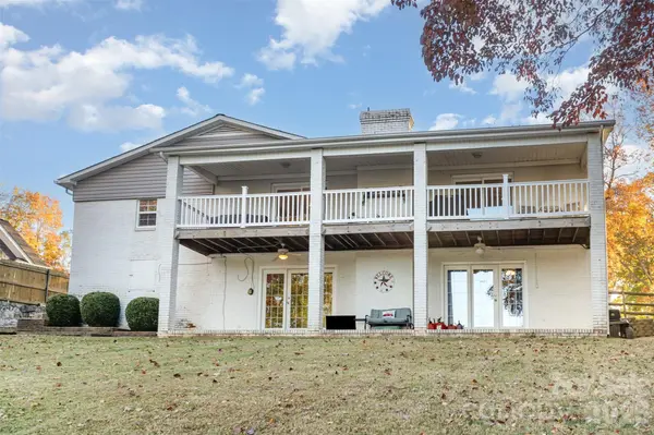7088 Wateredge DR, Sherrills Ford, NC 28673