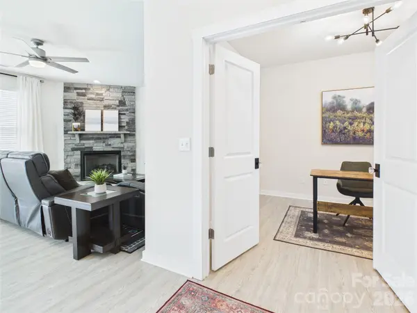 922 Peoria LN, Rock Hill, SC 29730