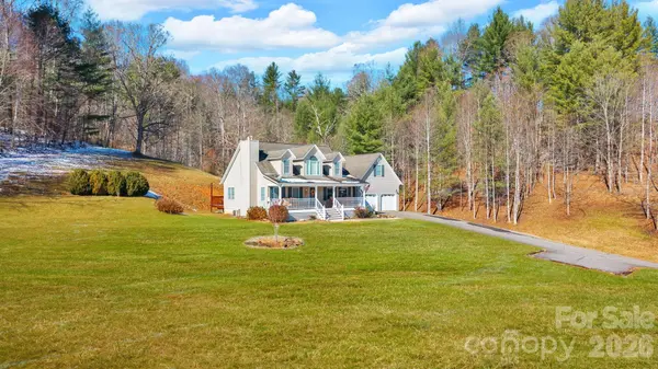 2581 Double Island RD, Burnsville, NC 28740