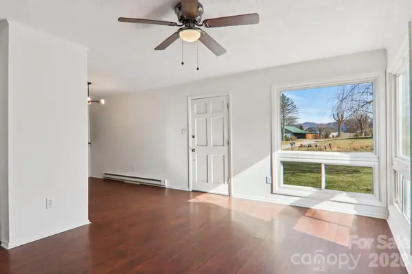 591 Blue Ridge RD, Black Mountain, NC 28711
