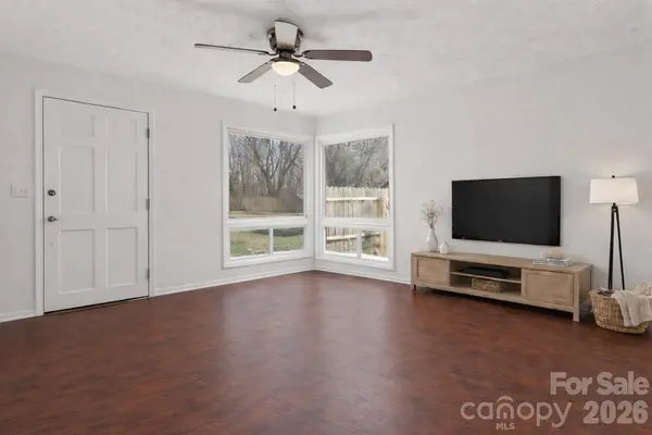591 Blue Ridge RD, Black Mountain, NC 28711