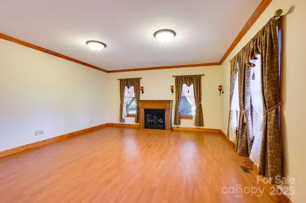1071 Caleb Setzer RD, Newton, NC 28658