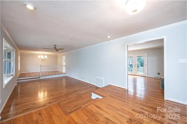 710 4th AVE NE, Conover, NC 28613
