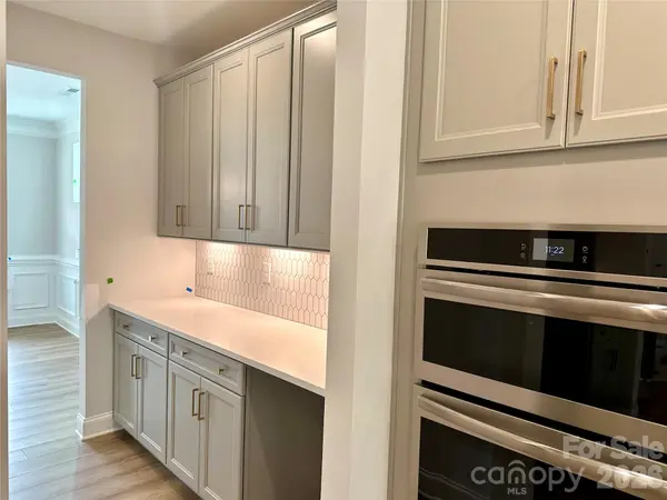 111 Summerhill DR, Mooresville, NC 28115