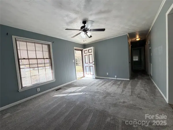 107 Aster DR, Greer, SC 29651