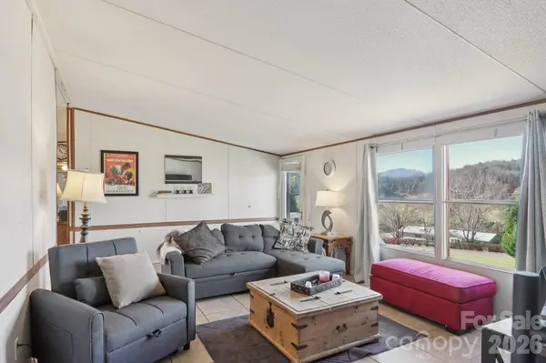 99 Colton DR, Leicester, NC 28748